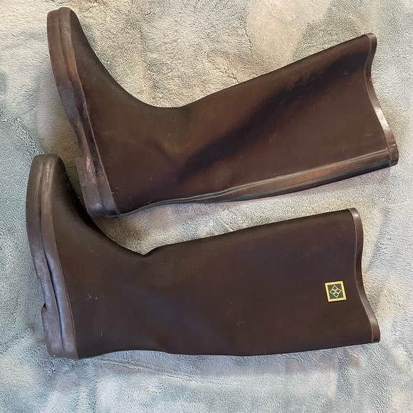 Shoes - Gorgeous black sleek rubber rain boots, logo, with green stripe on back!